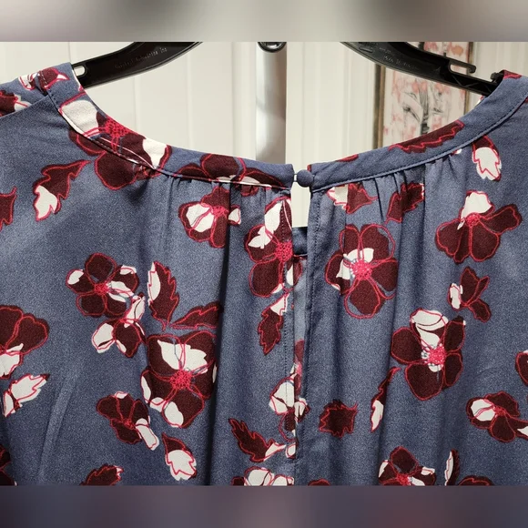 Lane Bryant Floral High-Low Blouse – Size 26 - Picture 3 of 6